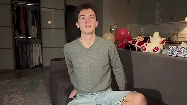 Jeremy1Scott online show from 22, 11, 2025