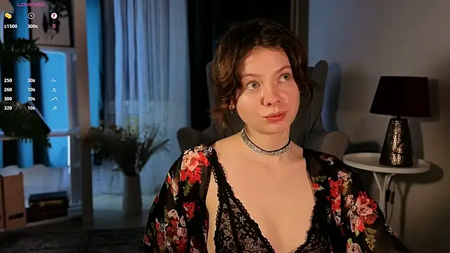 Snapshot of MelodySinclair chatting on 6, 4, 2026 MelodySinclair online show from 6, 4, 2026