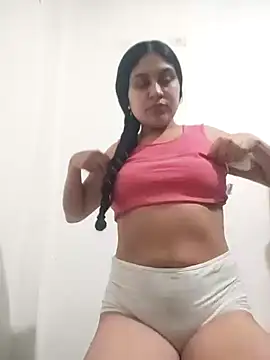 Snapshot of Pocahont_as chatting on 4, 11, 2025 Pocahont as online show from 4, 11, 2025