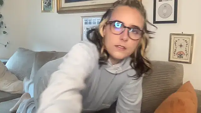 lill daddysgirl online show from 17, 11, 2025