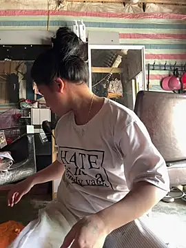 Snapshot of Linh-xxx chatting on 2, 3, 2026 Linh-xxx online show from 2, 3, 2026