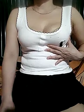 LalayCii online show from 15, 10, 2025