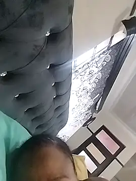 CaramelBoootie online show from 12, 1, 2026