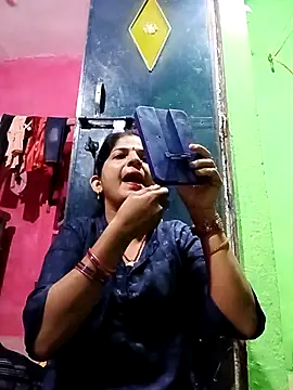 Snapshot of Karishma_cute chatting on 20, 10, 2025 Karishma cute online show from 20, 10, 2025