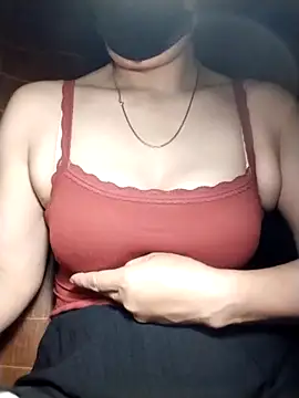 YiyinLy online show from 29, 10, 2025