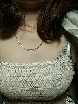 YiyinLy online show from 23, 11, 2025