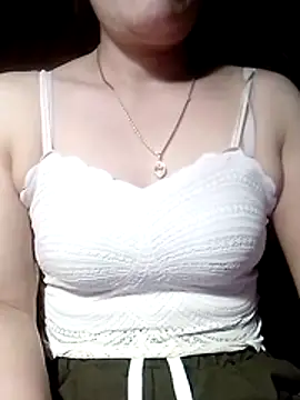 YiyinLy online show from 10, 4, 2026