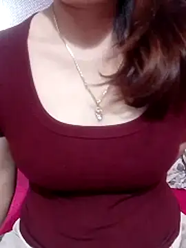 YiyinLy online show from 12, 4, 2026