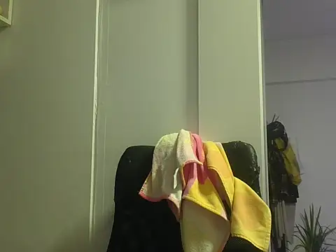 miapink33 online show from 7, 11, 2025