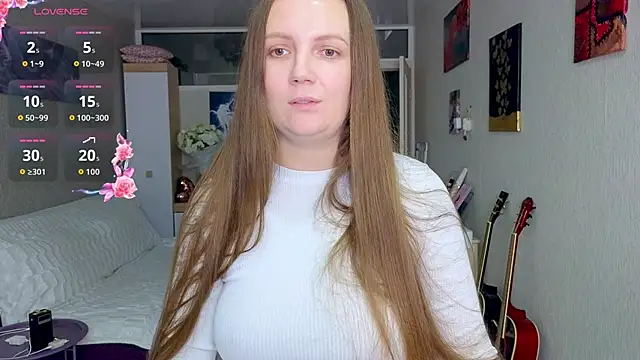 Amy  Leee  online show from 20, 10, 2025