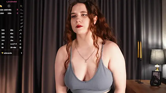 Snapshot of YuriFout chatting on 25, 10, 2025 YuriFout online show from 25, 10, 2025