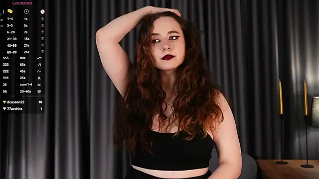 Snapshot of YuriFout chatting on 3, 11, 2025 YuriFout online show from 3, 11, 2025