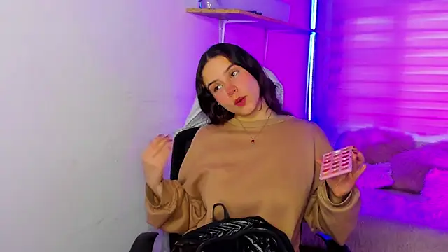 Emily Lindey online show from 25, 11, 2025