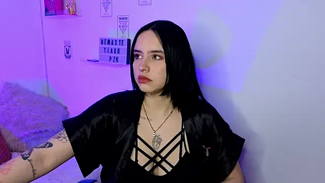 Emily Lindey online show from 10, 3, 2026