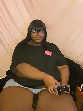 Snapshot of TheChubbySiren chatting on 4, 6, 2026 TheChubbySiren online show from 4, 6, 2026