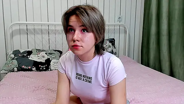 Snapshot of AlisiaEthen chatting on 26, 10, 2025 AlisiaEthen online show from 26, 10, 2025