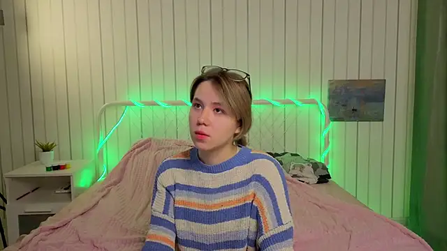 Snapshot of AlisiaEthen chatting on 27, 11, 2025 AlisiaEthen online show from 27, 11, 2025