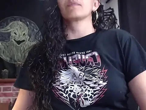 Lucyy Naugthy online show from 30, 10, 2025