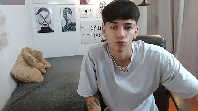 AmethystShadow17 online show from 30, 10, 2025