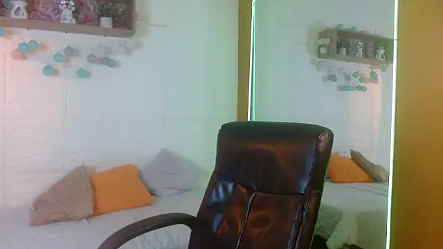 AmethystShadow17 online show from 19, 4, 2026