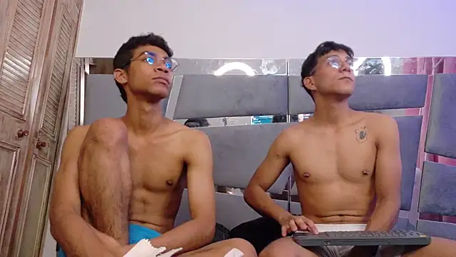 Desire4Duo online show from 22, 11, 2025