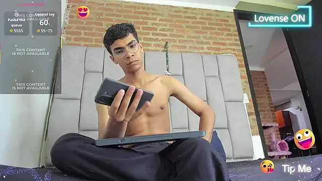 Desire4Duo online show from 20, 12, 2025