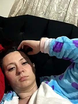 Snapshot of Zoe_fire chatting on 29, 10, 2025 Zoe fire online show from 29, 10, 2025