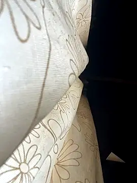 Snapshot of Zoe_fire chatting on 29, 10, 2025 Zoe fire online show from 29, 10, 2025