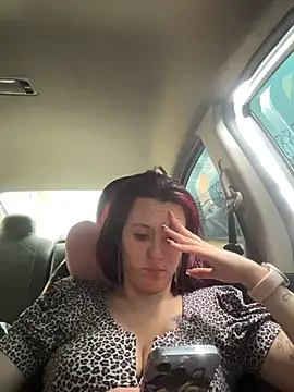 Snapshot of Zoe_fire chatting on 14, 11, 2025 Zoe fire online show from 14, 11, 2025