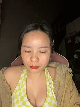 Snapshot of Listen-ly chatting on 18, 11, 2025 Listen-ly online show from 18, 11, 2025