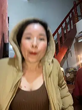 Snapshot of Listen-ly chatting on 19, 11, 2025 Listen-ly online show from 19, 11, 2025