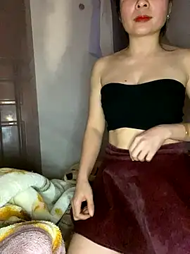 Snapshot of Listen-ly chatting on 21, 11, 2025 Listen-ly online show from 21, 11, 2025