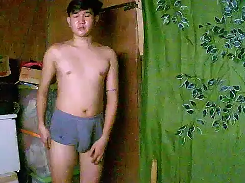 Snapshot of Trebz chatting on 21, 11, 2025 Trebz online show from 21, 11, 2025