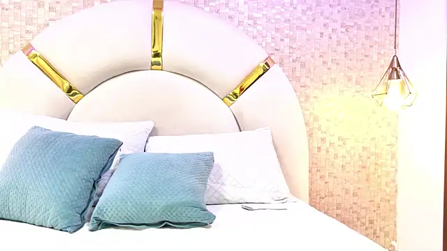 emmy rose25 online show from 18, 4, 2026