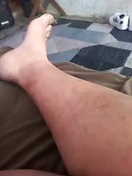 Snapshot of Motoboy100 chatting on 19, 11, 2025 Motoboy100 online show from 19, 11, 2025