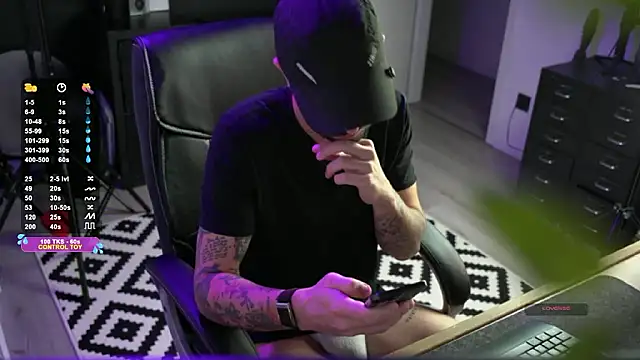 monsieurguitsxxx online show from 11, 1, 2026