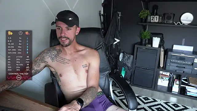 monsieurguitsxxx online show from 17, 7, 2026