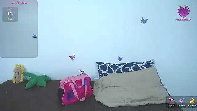 Snapshot of issa_bella18 chatting on 26, 11, 2025 issa bella18 online show from 26, 11, 2025