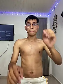 Muchachito18 online show from 1, 2, 2026