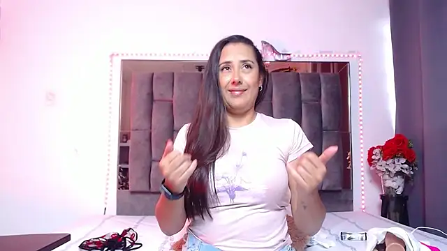 Salmma Milf online show from 31, 3, 2026