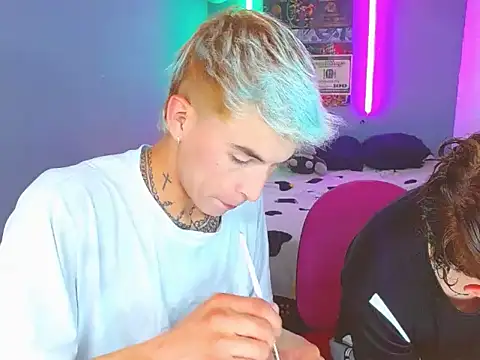 Snapshot of Latin_boysxxxx chatting on 27, 10, 2025 Latin boysxxxx online show from 27, 10, 2025