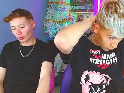 Snapshot of Latin_boysxxxx chatting on 1, 11, 2025 Latin boysxxxx online show from 1, 11, 2025