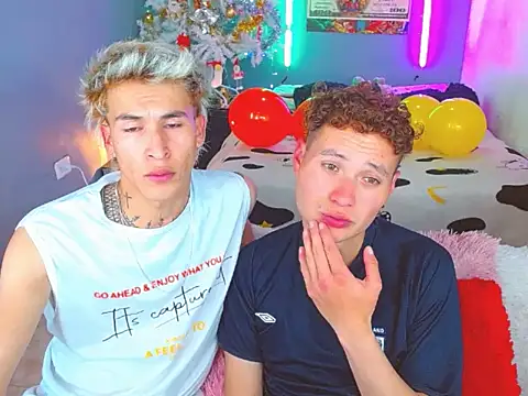 Snapshot of Latin_boysxxxx chatting on 12, 11, 2025 Latin boysxxxx online show from 12, 11, 2025