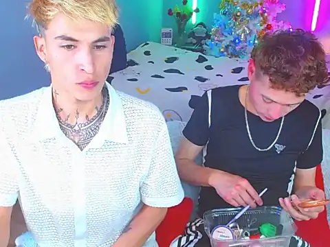 Snapshot of Latin_boysxxxx chatting on 27, 11, 2025 Latin boysxxxx online show from 27, 11, 2025