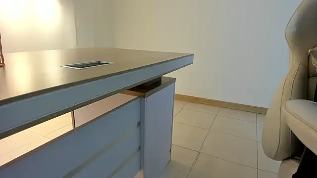 AnnieAndLeandro online show from 8, 1, 2026