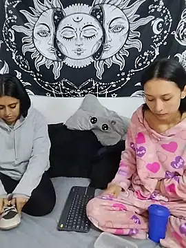 abby n emily online show from 4, 7, 2026