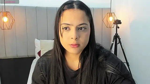 Pamela occoner  online show from 19, 11, 2025