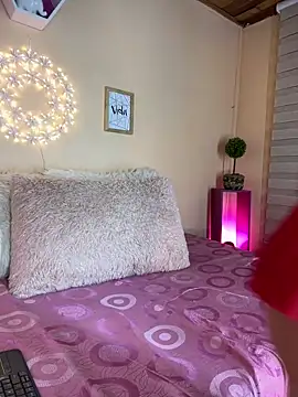 Meggie  online show from 14, 11, 2025