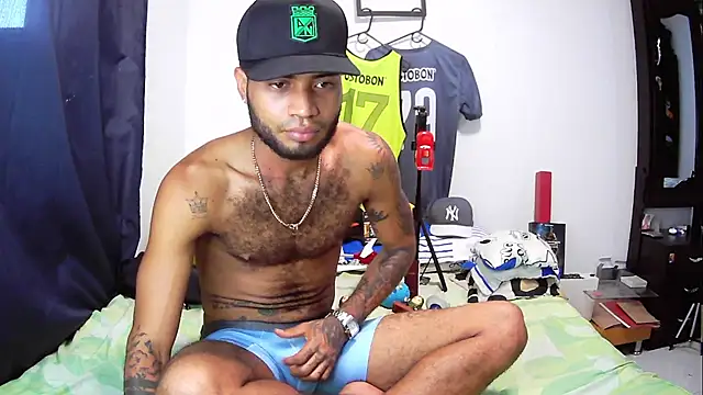 Snapshot of AXionX chatting on 7, 11, 2025 AXionX online show from 7, 11, 2025