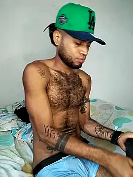 Snapshot of AXionX chatting on 21, 12, 2025 AXionX online show from 21, 12, 2025